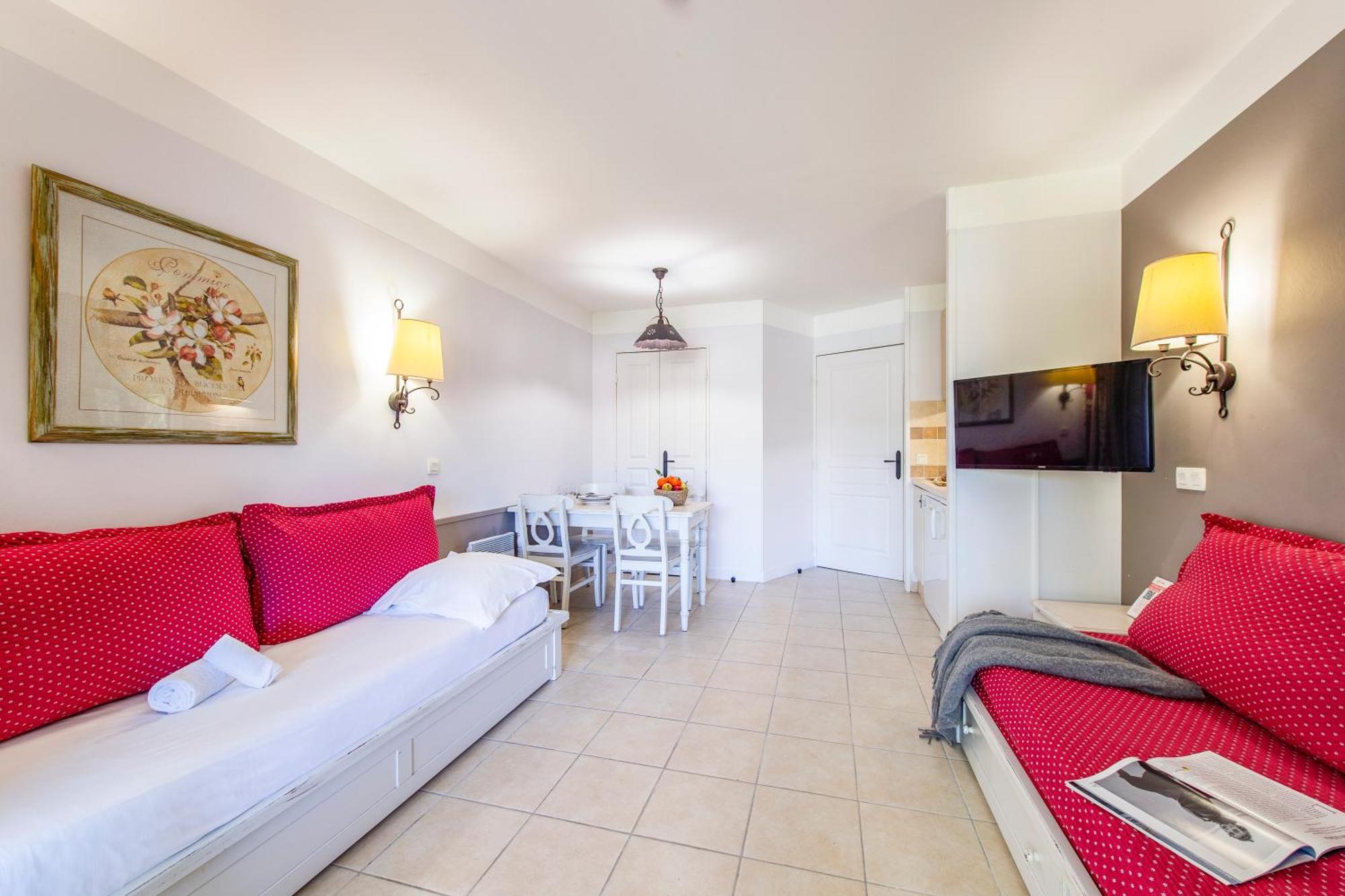 גרוספייר Village Pierre & Vacances Le Rouret מראה חיצוני תמונה